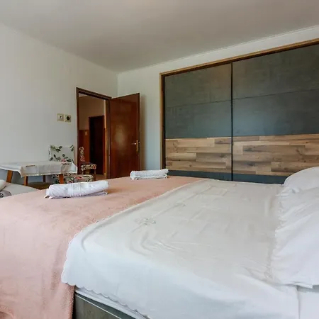Apartament Leo Nona *